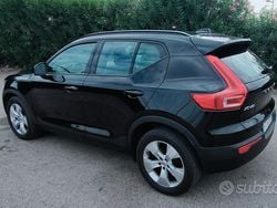 Nero Usata 2018 Volvo XC40 Business Edition SUV | 20.800 € (Buon prezzo)