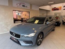 Grigio Usata 2021 Volvo V60 Business Edition Station wagon | 17.900 € (Ottimo prezzo)