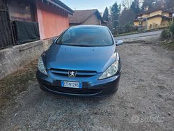 Usata 2005 Peugeot 307 CC Cabrio | 3900 € (Buon prezzo)