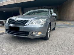 Gray Usata 2012 Skoda Octavia Elegance Station wagon | 3200 € (Ottimo prezzo)