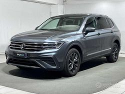 Grigio Usata 2023 VW Tiguan Allspace Life SUV | 33.900 € (Ottimo prezzo)