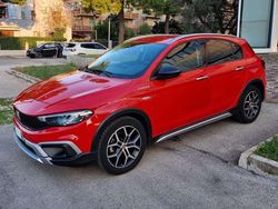 Rosso Usata 2022 Fiat Tipo Cross Tre volumi | 14.950 € (Buon prezzo)