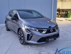 Gray Nuova 2025 Mitsubishi Colt Intense Tre volumi | 21.250 € (Molto cara)