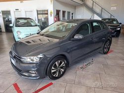 Grigio Usata 2021 VW Polo Comfortline Tre volumi | 15.790 € (Buon prezzo)