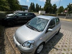 Grigio Usata 2005 Toyota Yaris Due volumi | 3500 € (Cara)