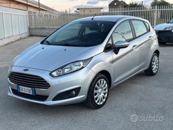 Grigio Usata 2013 Ford Fiesta Business Edition Tre volumi | 4500 € (Buon prezzo)