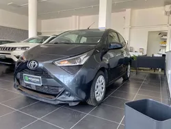 Grigio scuro Usata 2020 Toyota Aygo Connect Style Due volumi | 12.400 € (Buon prezzo)