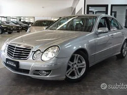 Argento Usata 2008 Mercedes E320 Avantgarde Tre volumi | 7900 € (Buon prezzo)