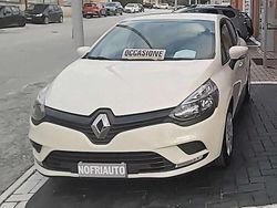 Beige Usata 2016 Renault Clio IV Life Tre volumi | 7800 € (Buon prezzo)