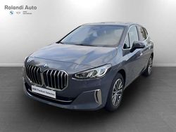 Sparkling copper grey metalliz Usata 2023 BMW 220 Active Tourer Luxury Line Monovolume | 31.900 € (Buon prezzo)