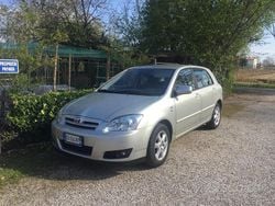 Usata 2006 Toyota Corolla Tre volumi | 5000 € (Cara)