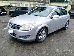 Nero Usata 2008 Opel Astra Cosmo Tre volumi | 800 € (Super prezzo)