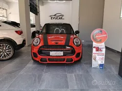 Rosso Usata 2016 Mini Cooper SD Business Due volumi | 17.900 € (Molto cara)