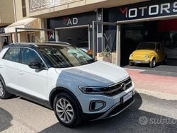 Bianco Usata 2023 VW T-Roc Style SUV | 25.999 € (Buon prezzo)
