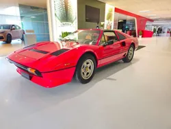 Rosso corsa Usata 1983 Ferrari 208 Cabrio | 84.900 €