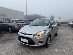 Grigio Usata 2008 Ford Fiesta Titanium Due volumi | 4250 € (Buon prezzo)