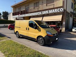 Giallo Usata 2005 Renault Trafic Monovolume | 4500 € (Buon prezzo)