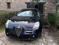 Nero Usata 2012 Alfa Romeo Giulietta Tre volumi | 6000 € (Buon prezzo)