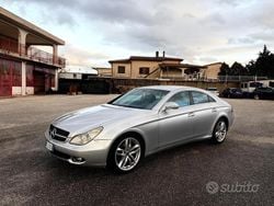 Grigio Usata 2006 Mercedes CLS320 Tre volumi | 5490 € (Buon prezzo)