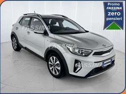Argento Usata 2021 Kia Stonic Style SUV | 13.900 € (Buon prezzo)