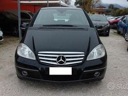 Nero Usata 2009 Mercedes A150 Avantgarde Tre volumi | 3999 € (Buon prezzo)