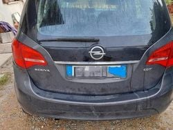 Grigio Usata 2015 Opel Meriva Monovolume | 8500 € (Molto cara)