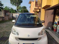 Bianco Usata 2010 Smart ForTwo Coupé Due volumi | 4200 € (Buon prezzo)