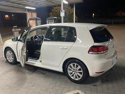 Bianco Usata 2010 VW Golf VI Due volumi | 5500 € (Buon prezzo)