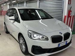 Bianco perlato Usata 2019 BMW 218 Active Tourer Luxury Line Monovolume | 16.000 € (Buon prezzo)