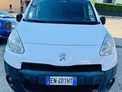 Bianco Usata 2012 Peugeot Partner Tepee Monovolume | 4500 € (Buon prezzo)