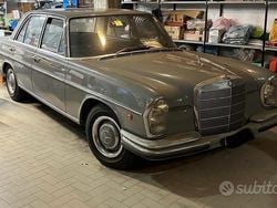 Grigio Usata 1960 Mercedes 250 Tre volumi | 15.000 €