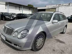 Argento(met.) Usata 2006 Mercedes 280 Elegance Station wagon | 2900 €