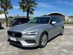 Argento Usata 2020 Volvo V60 Business Edition Station wagon | 18.900 € (Buon prezzo)