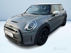 Grigio metallizzato Usata 2021 Mini Cooper SE Classic Due volumi | 18.400 € (Buon prezzo)