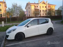 Usata 2010 Renault Scénic III Monovolume | 2300 € (Buon prezzo)