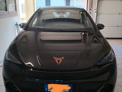 Grigio Usata 2023 Cupra Born Due volumi | 28.000 € (Molto cara)