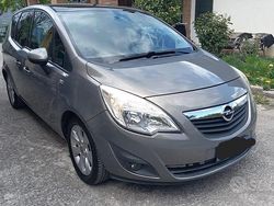 Grigio Usata 2011 Opel Meriva Monovolume | 3700 €