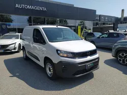 Bianco Nuova 2025 Opel Combo Monovolume | 22.950 €