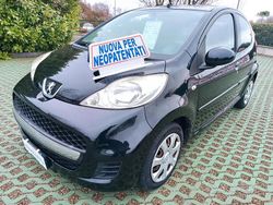 Nero Usata 2011 Peugeot 107 Allure Due volumi | 3200 € (Ottimo prezzo)