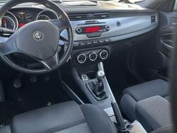 Usata 2013 Alfa Romeo Giulietta Tre volumi | 5900 € (Super prezzo)