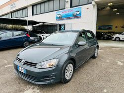 Grigio Usata 2013 VW Golf Comfortline Tre volumi | 7500 € (Buon prezzo)