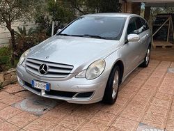 Grigio Usata 2008 Mercedes R280 Monovolume | 8000 €