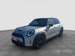 Melting silver iii con tetto nero Usata 2023 Mini Cooper S Classic Due volumi | 30.990 € (Buon prezzo)
