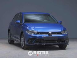 Reef blue metallizzato Usata 2024 VW Polo R-line Tre volumi | 20.287 € (Buon prezzo)