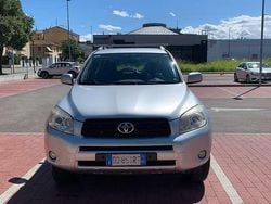 Usata 2006 Toyota RAV4 Sol SUV | 7000 € (Buon prezzo)