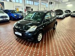 Nero Usata 2011 Daihatsu Sirion TAKA Due volumi | 4700 € (Buon prezzo)