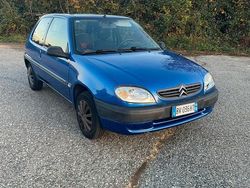 Usata 2001 Citroën Saxo Due volumi | 2000 €