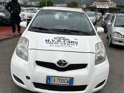 Bianco Usata 2009 Toyota Yaris Sol Tre volumi | 1999 € (Buon prezzo)
