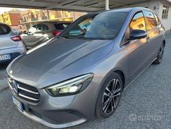 Grigio scuro Usata 2019 Mercedes B180 Advantage Monovolume | 20.500 € (Buon prezzo)