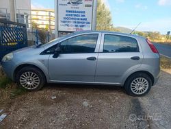 Grigio Usata 2009 Fiat Grande Punto Due volumi | 1800 € (Super prezzo)